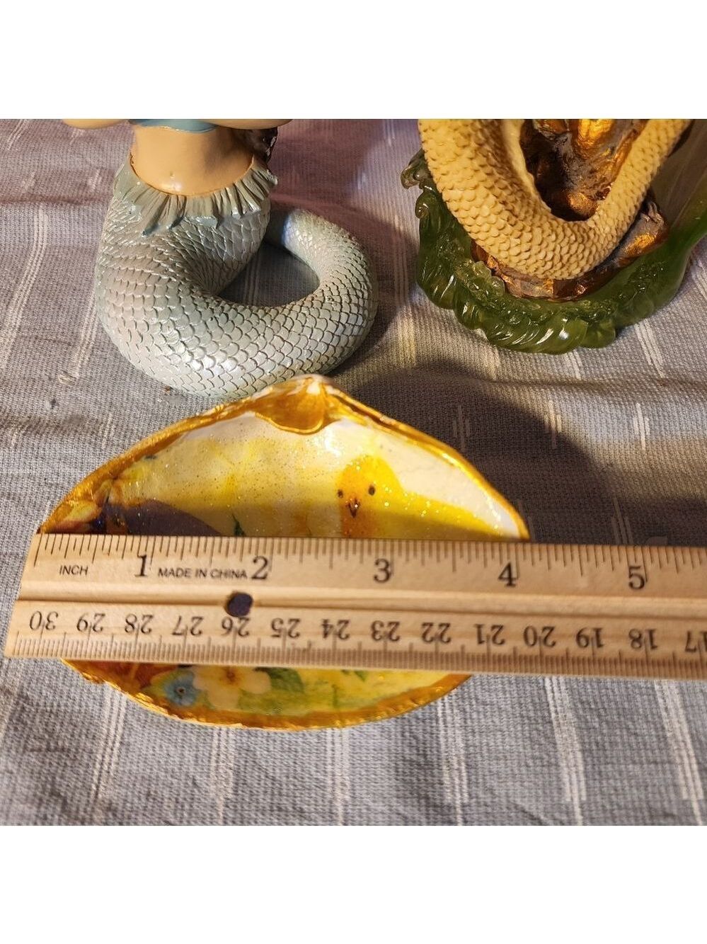 DECOUPAGE EASTER CHICK AND EGGS ON A CLAM SHELL - Picture 4 of 5